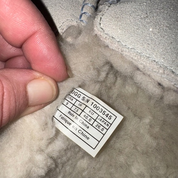 UGG Discontinued "I Do" Slipper Silver Shimmer Light Blue - Picture 5 of 7